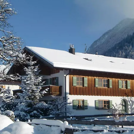 Ferienwohnung-haus-eva *